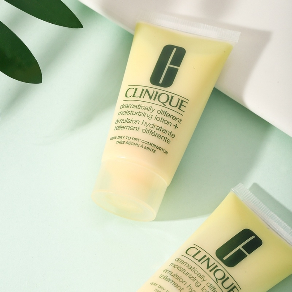 🔴 CLINIQUE Dramatically Different Moisturizing Lotion - Travel Mini - Picture 2 of 2